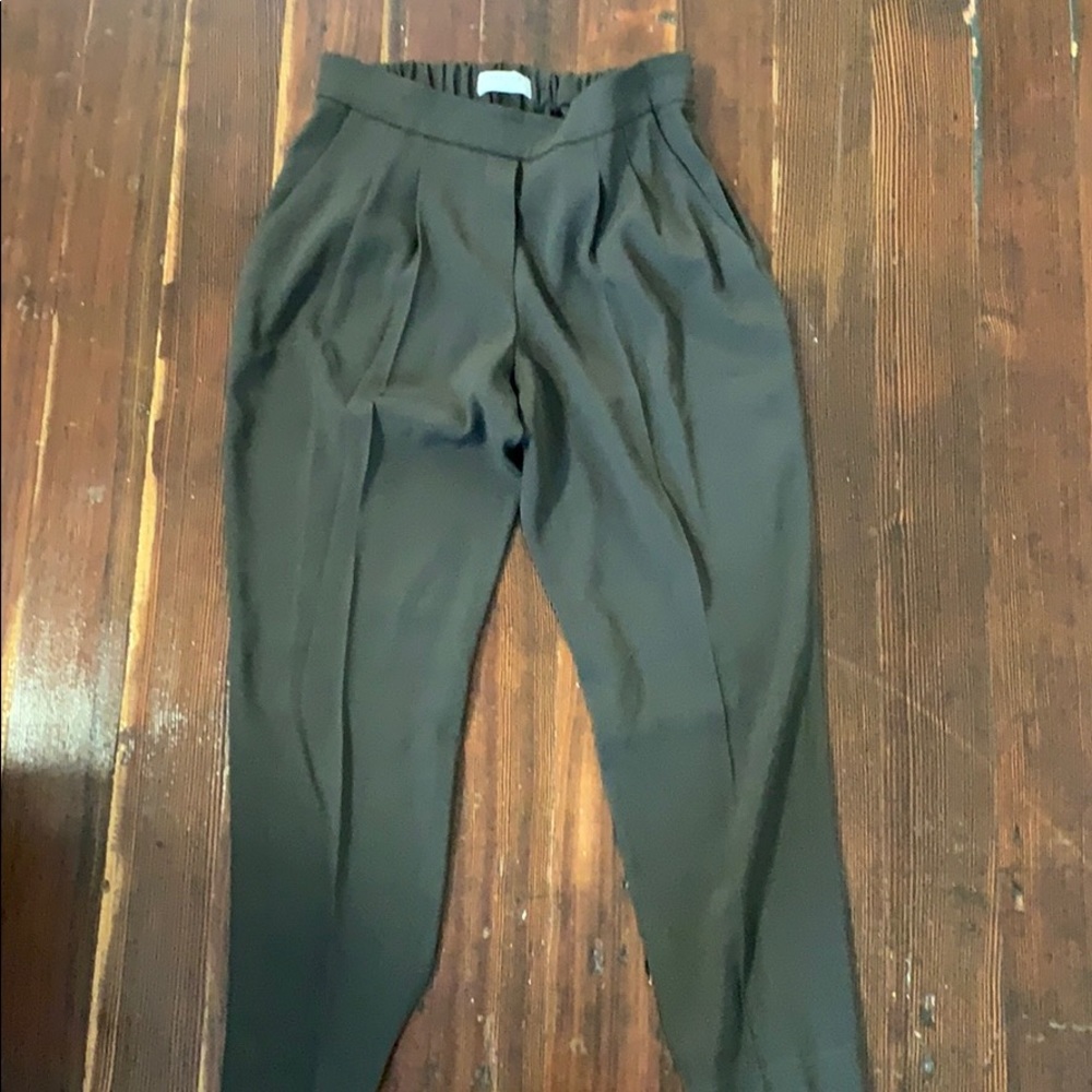 Aritzia cropped silky pant, worn once!